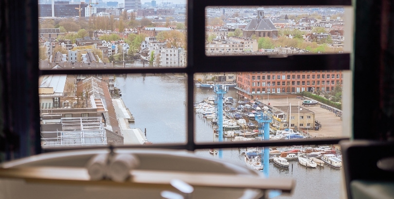 Inntel Hotels Amsterdam Landmark - Spa Kamer - whirlpool met panorama uitzicht